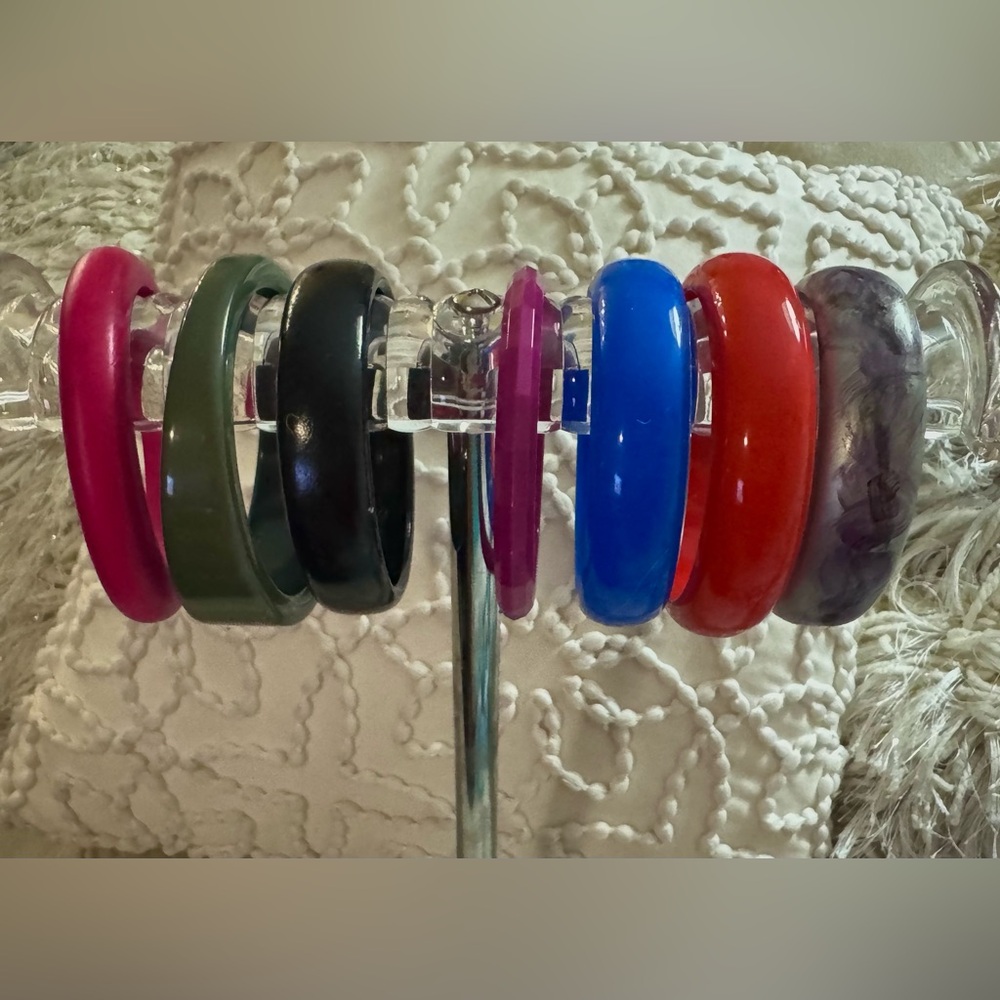 Bundle of 7 80’s style Fashion Bangle Set